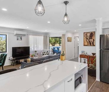 Modern Townhouse Living - Photo 1