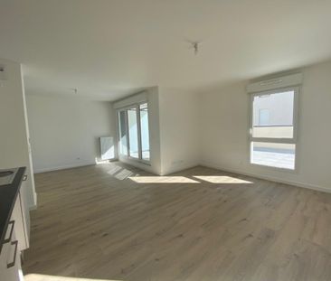 Location Appartement 3 pièces 66m² MONT ST AIGNAN 76130 - Photo 3