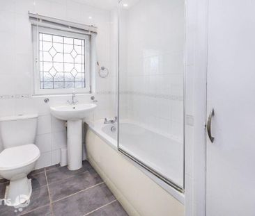 2 bedroom semi-detached house to rent - Photo 5