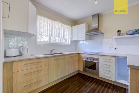 21 Stubbs Road, Woodridge QLD 4114 - House For Rent - $580 | Domain - Photo 2