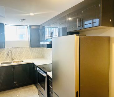 For Lease - 15 Dalecrest Road, Brampton, Ontario - Photo 5