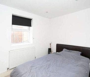 Chalk Hill, Bushey, WD19 - Photo 6