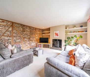 4 bedroom detached house to rent - Photo 1