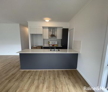 Modern Living in Mount Barker! - Photo 4
