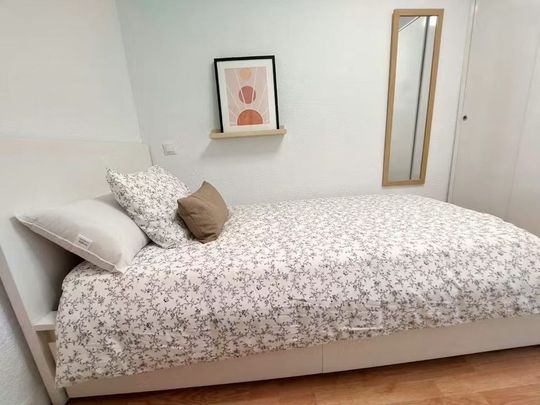 Calle de López de Hoyos, Madrid, Community of Madrid 28043 - Foto 1