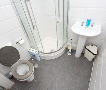 5 bedroom apartment to rent - Photo 4