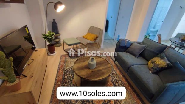 Apartamento en alquiler en Núcleo Urbano - Photo 1