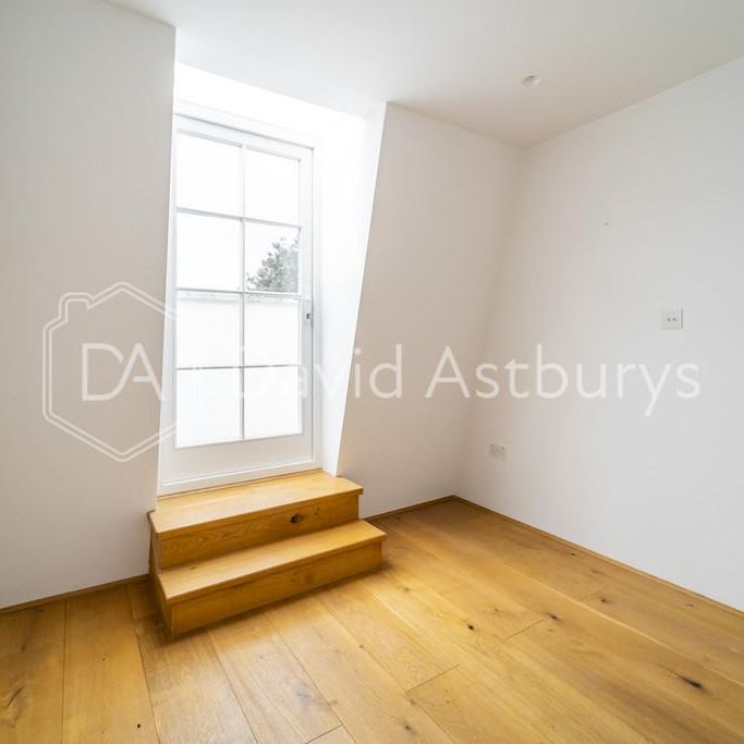 4 bedroom end of terrace house to rent - Photo 1