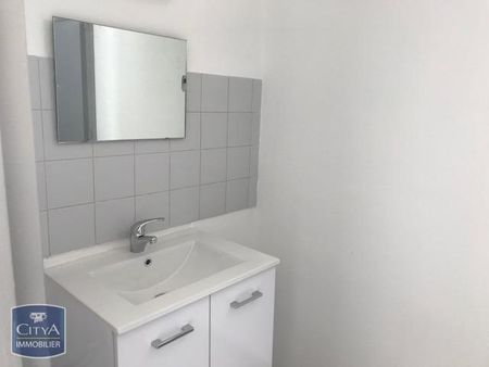 Location Appartement 1 pièce 28m² CHATEAUROUX 36000 - Photo 5
