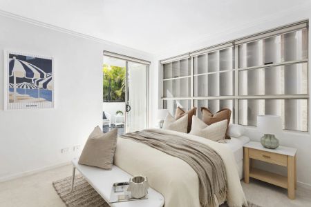 Sophisticated coastal living with sweeping Manly views - Photo 2