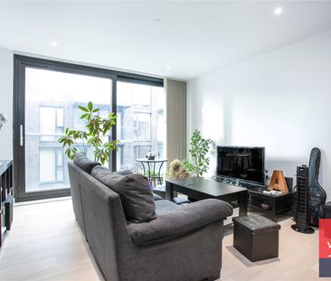 Starboard Way, London, E16 2PE - Photo 2