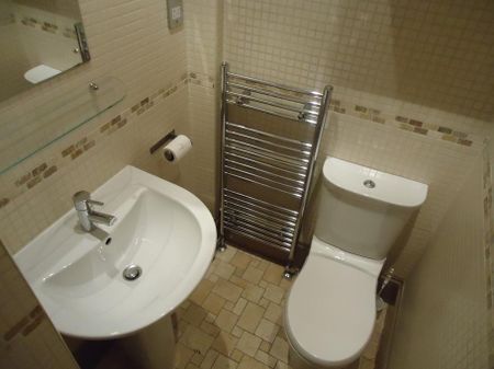 1 bedroom flat to rent - Photo 4
