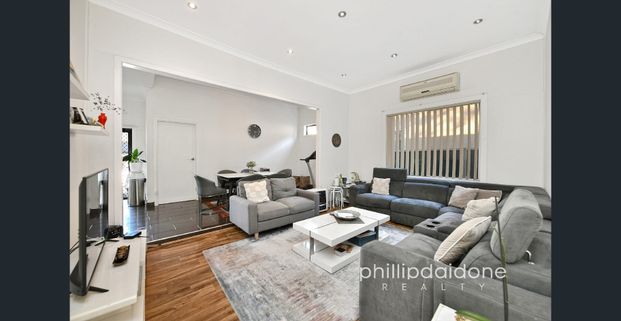 NEAT 3 BEDROOM HOUSE - Photo 1