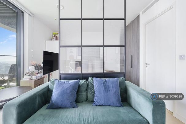 Studio to rent - Photo 1