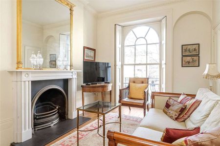 Stunning Grade II Listed First Floor Georgian Conversion. - Photo 5