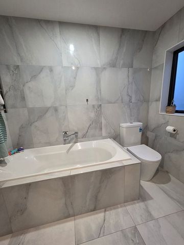 Modern stand alone home in Kauri Flat school zone - Photo 2