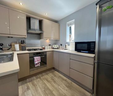 3 bedroom link detached house to rent - Photo 5