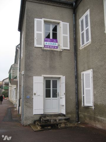 F3 - 14 place de l'Eglise 71370 OUROUX SUR SAONE. - Photo 5
