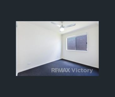 Private modern duplex - Photo 5