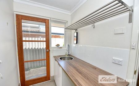 Cosy 3 bedroom home! - Photo 2