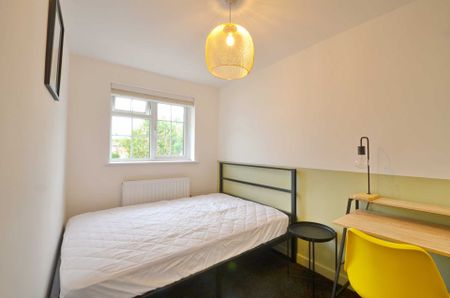 Homeleaze Road, Southmead - Photo 3