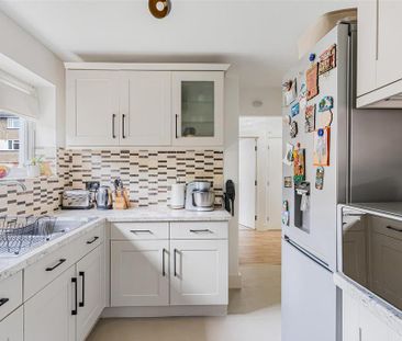 2 bedroom maisonette to rent - Photo 6