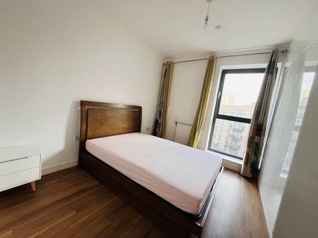 2 Bed Flat, Kingfisher Heights, E16 - Photo 5