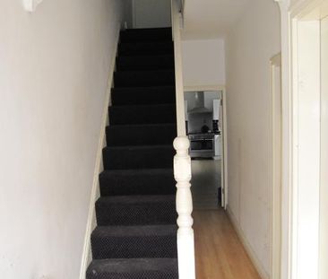 5 bedroom terraced house to rent - Photo 4