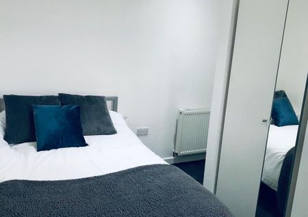 8 bedroom house to rent - Photo 3