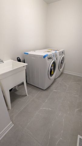 For Lease - 85 Greer Street, Barrie, Ontario - Photo 2