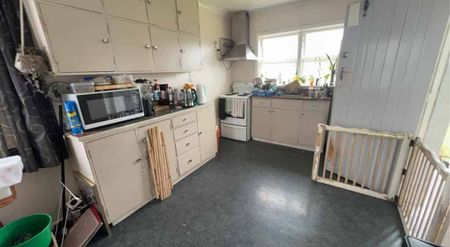 3 Bedrooms on Cobham - Photo 2