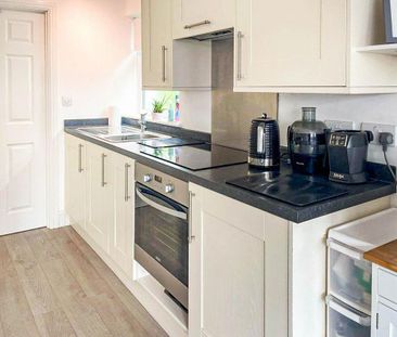 1 bedroom flat to rent - Photo 6