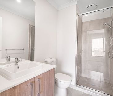 Contemporary Family Living - Photo 6