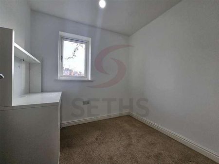 Ross Walk, Belgrave, Leicester, LE4 - Photo 2