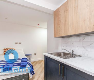 6 bed Apartment for Rent - Photo 6