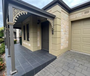 “Updated 3 Bedroom Home” - Photo 2