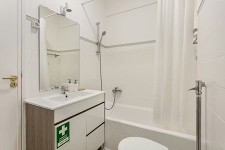 Estrada da Luz, Lisbon, Lisbon 1600-160 - Photo 2