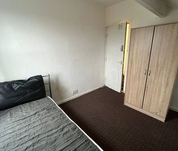 Room in a Shared House, Shafton Place, LS11 - Photo 3