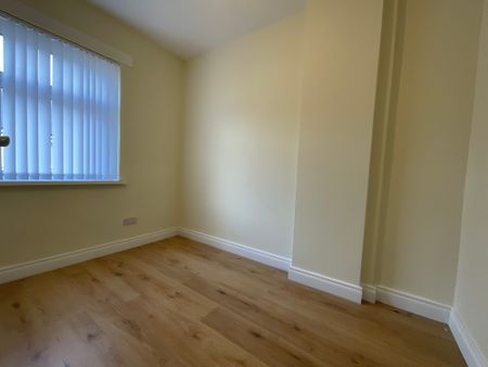 14 York Drive, Belfast, BT15 3QY - Photo 3