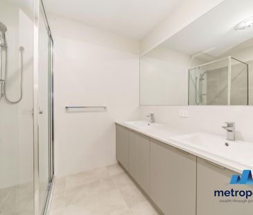 1/3 Churchill Avenue, CHADSTONE, VIC - Photo 6