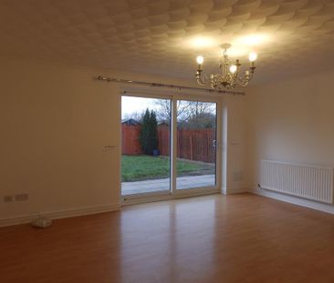 3 bedroom detached house to rent - Photo 3