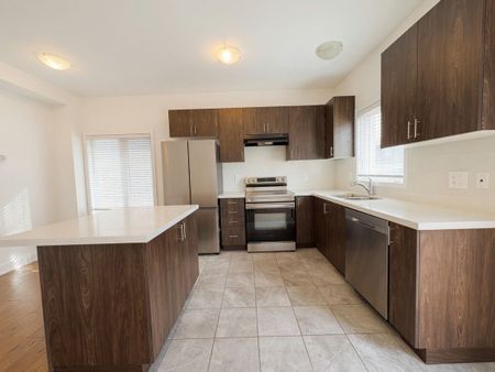 For Lease - 36 Westwood Avenue, Barrie, Ontario - Photo 2