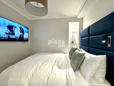 Apartamento en alquiler en Calle de la Mina, 39 - Photo 4