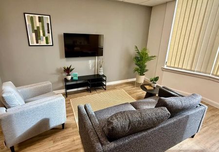 5 bedroom flat to rent - Photo 2