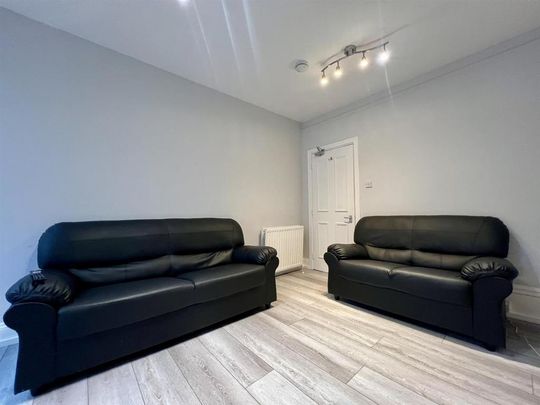 5 bedroom house to rent - Photo 1