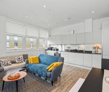 2 bedroom flat to rent - Photo 2