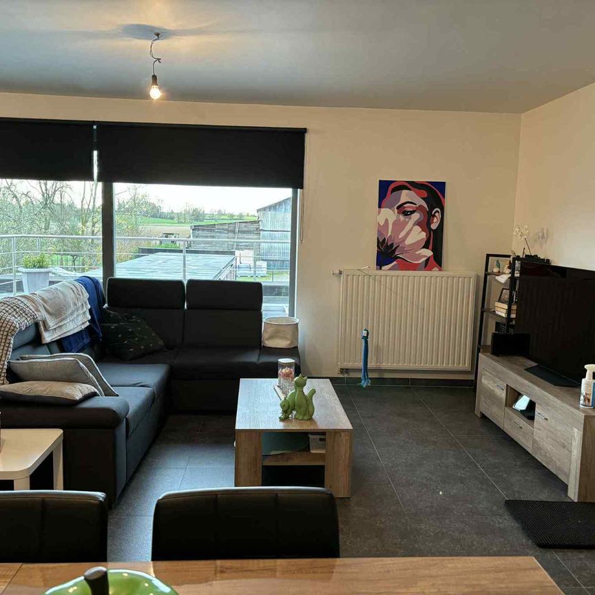 STEENHUIZE-WIJNHUIZE - Ruim, lichtrijk appartement met terras. - Photo 1