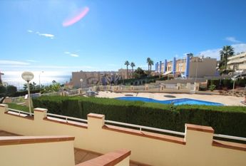 Apartamento bajo en Dehesa de Campoamor.