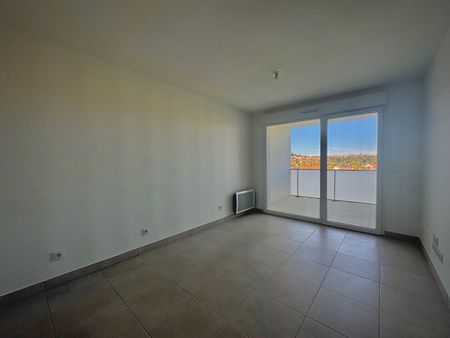 Apartment - Photo 3