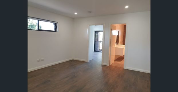 Stunning Family Residence - Photo 1